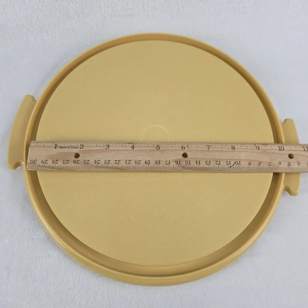 Tupperware Cream and Tan Cake Keeper